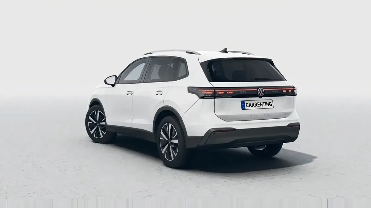 Volkswagen Tiguan "Más" 1.5 eTSI 110kW 150CV DSG 7vel. en renting en Barcelona — Delantera
