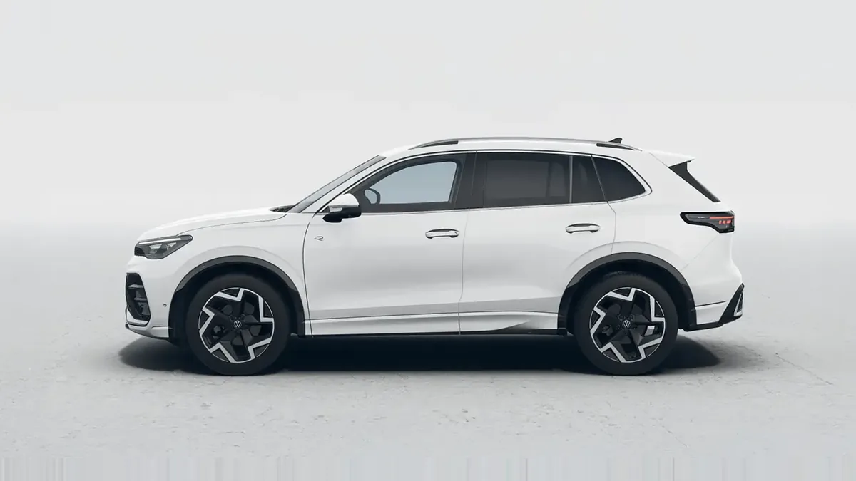 Volkswagen Tiguan R-Line 1.5 eTSI 110kW DSG en renting en Barcelona — Delantera