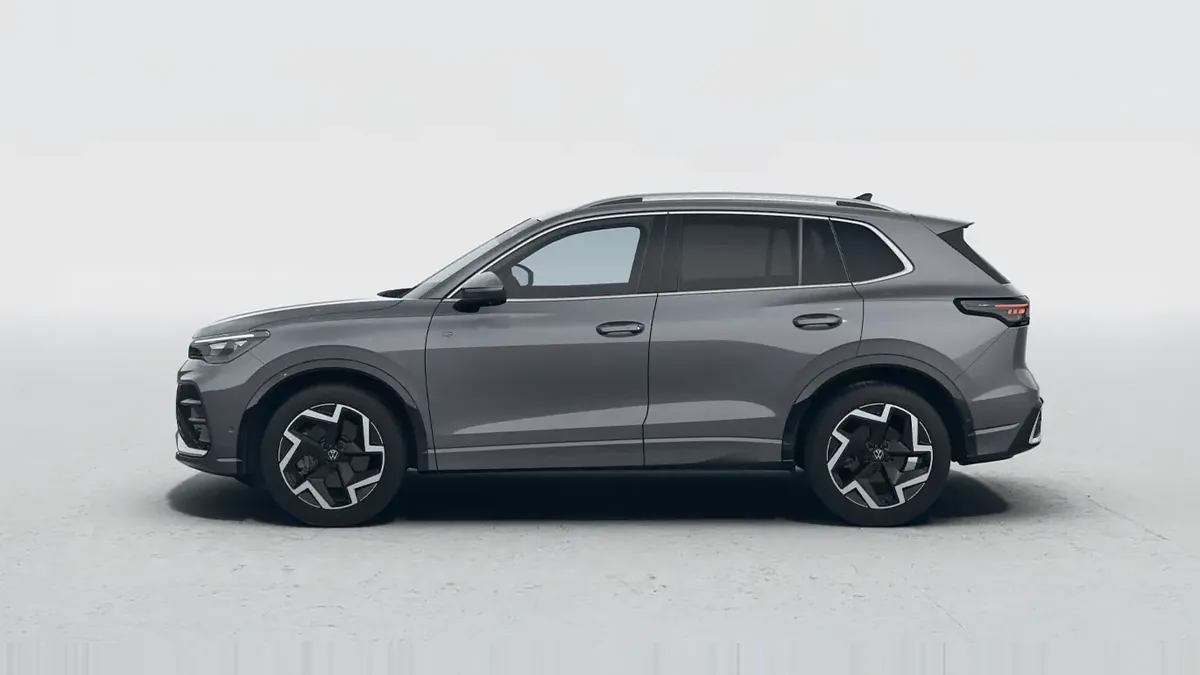 Volkswagen Tiguan R-Line 1.5 eTSI 110kW DSG en renting en Barcelona — Interior