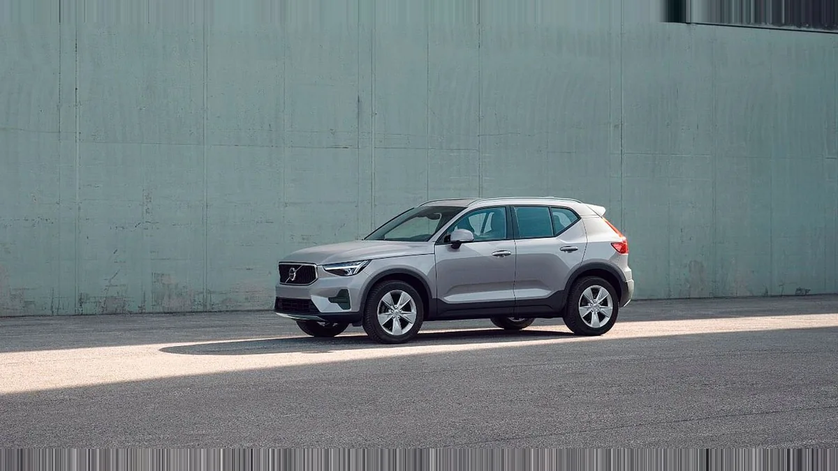 Volvo XC40 2.0 B3 G Core Auto en renting en Barcelona — vista 6